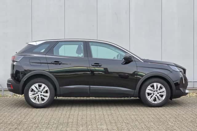 Peugeot 3008 (2021) thumbnail 4