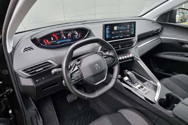 Peugeot 3008 (2021) thumbnail 8