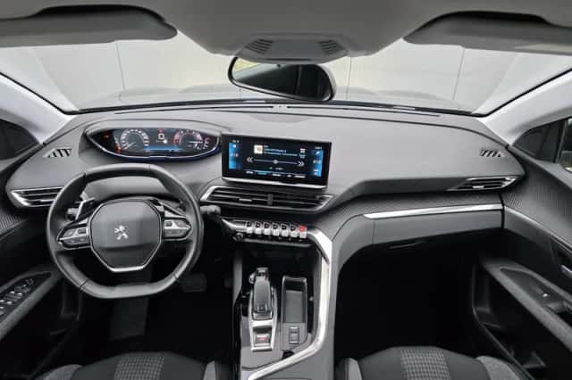 Peugeot 3008 (2021) thumbnail 9