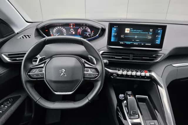 Peugeot 3008 (2021) thumbnail 10