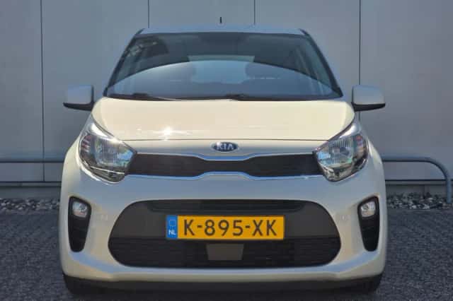 Kia Picanto (2021) thumbnail 2