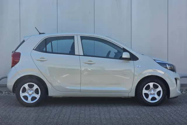 Kia Picanto (2021) thumbnail 4