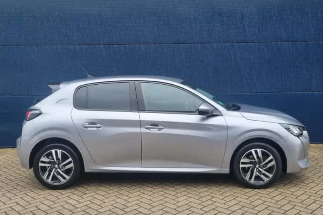 Peugeot 208 (2021) thumbnail 2
