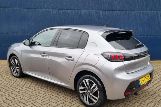 Peugeot 208 (2021) thumbnail 13