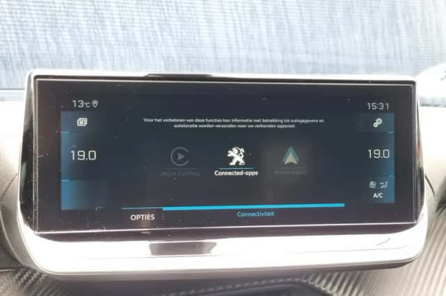 Peugeot 208 (2021) thumbnail 32