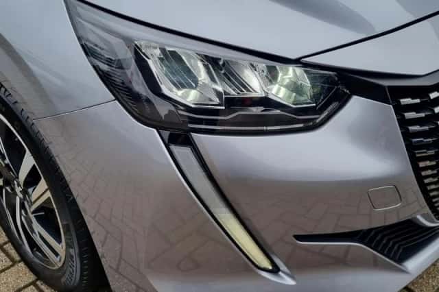 Peugeot 208 (2021) thumbnail 5