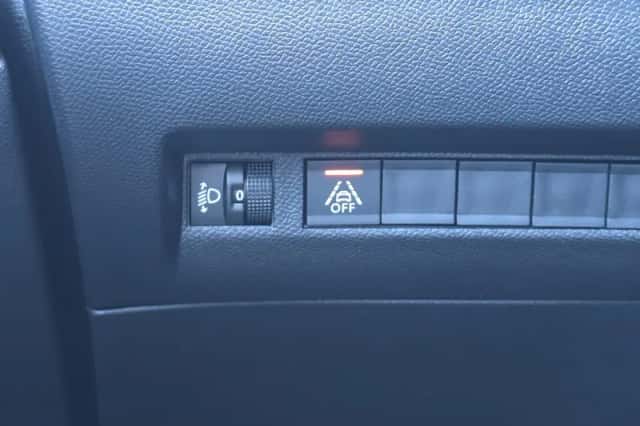 Peugeot 2008 (2021) thumbnail 12