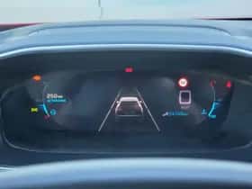 Peugeot 2008 (2021) thumbnail 13