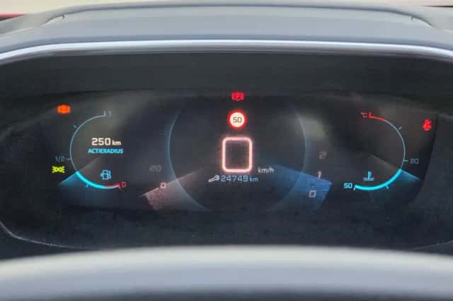 Peugeot 2008 (2021) thumbnail 15