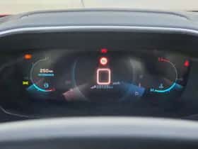 Peugeot 2008 (2021) thumbnail 15