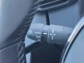 Peugeot 2008 (2021) thumbnail 17