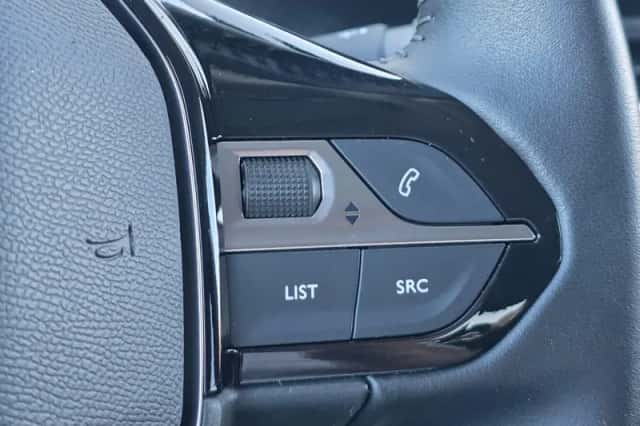 Peugeot 2008 (2021) thumbnail 19