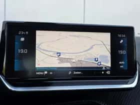 Peugeot 2008 (2021) thumbnail 21