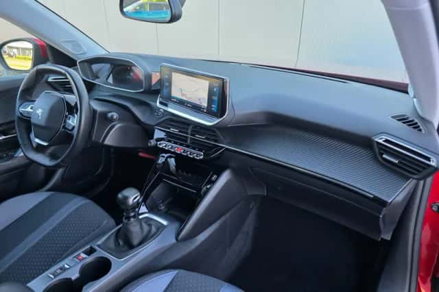 Peugeot 2008 (2021) thumbnail 30