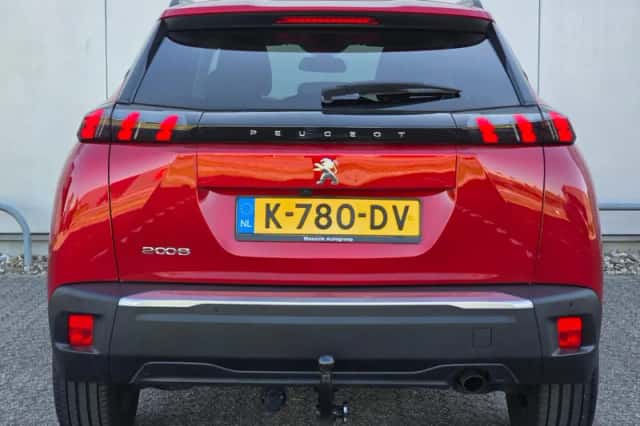 Peugeot 2008 (2021) thumbnail 5