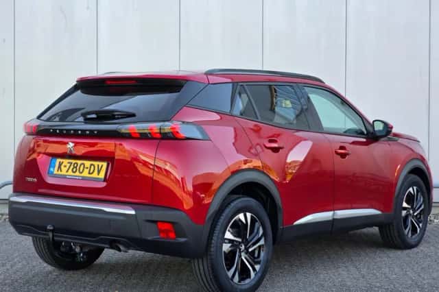 Peugeot 2008 (2021) thumbnail 6