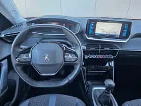 Peugeot 2008 (2021) thumbnail 10