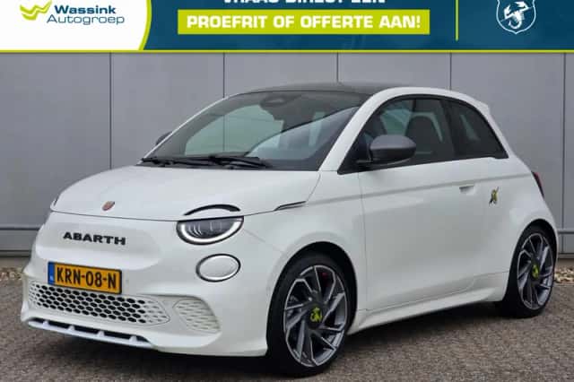 Fiat 500 (2024) thumbnail 1