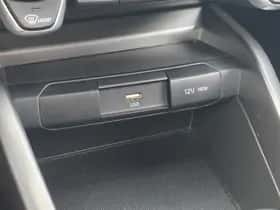 Kia Stonic (2025) thumbnail 24