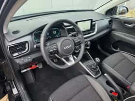 Kia Stonic (2025) thumbnail 9
