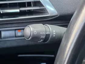 Peugeot 3008 (2022) thumbnail 18