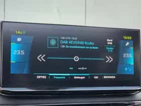 Peugeot 3008 (2022) thumbnail 25