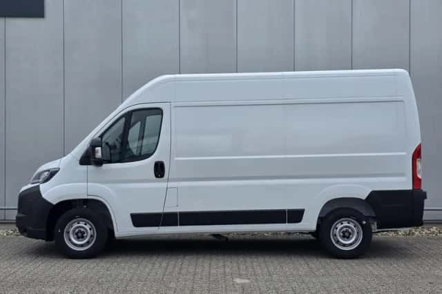 Opel Movano (2024) thumbnail 3