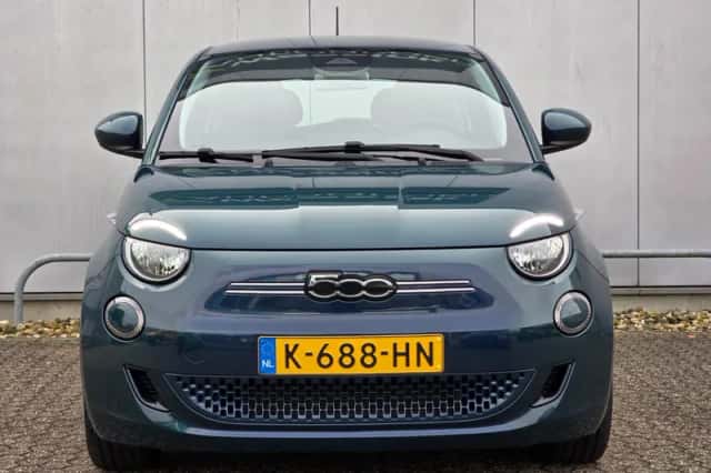 Fiat 500 (2020) thumbnail 3