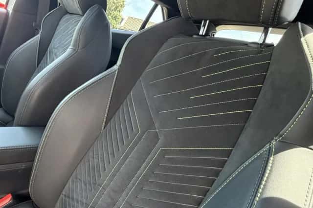 Peugeot 2008 (2024) thumbnail 17
