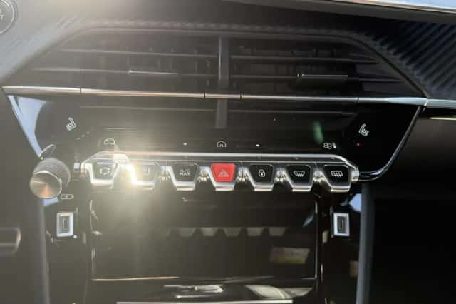 Peugeot 2008 (2024) thumbnail 33
