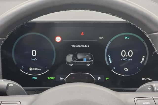 Hyundai Kona (2023) thumbnail 13