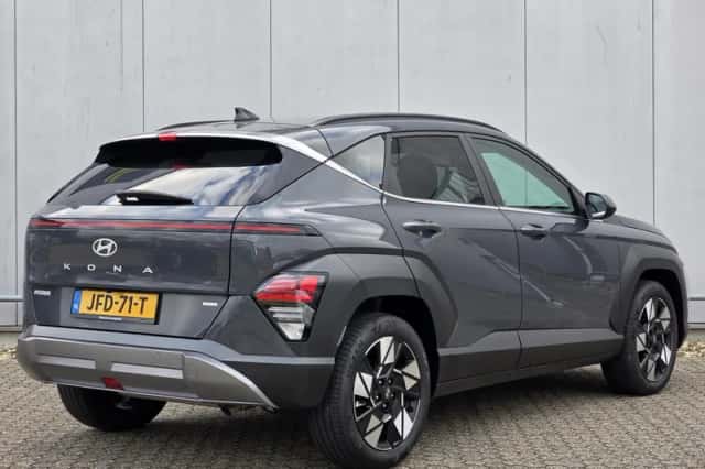 Hyundai Kona (2023) thumbnail 6