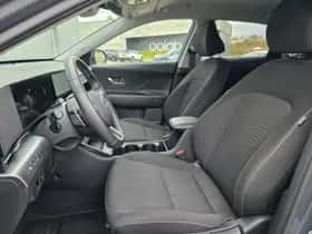 Hyundai Kona (2023) thumbnail 7
