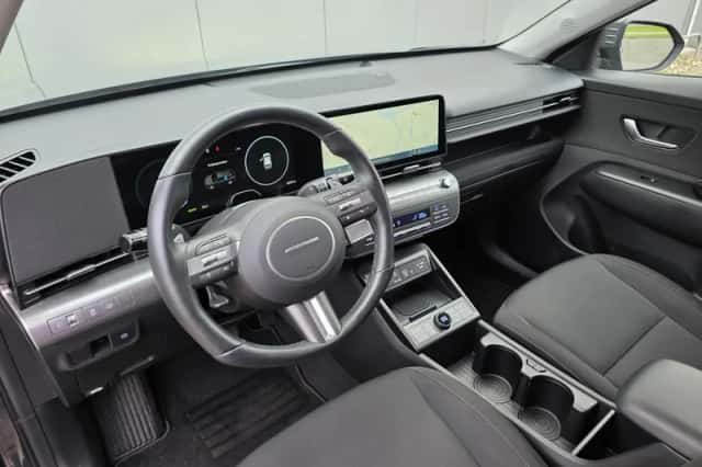 Hyundai Kona (2023) thumbnail 8