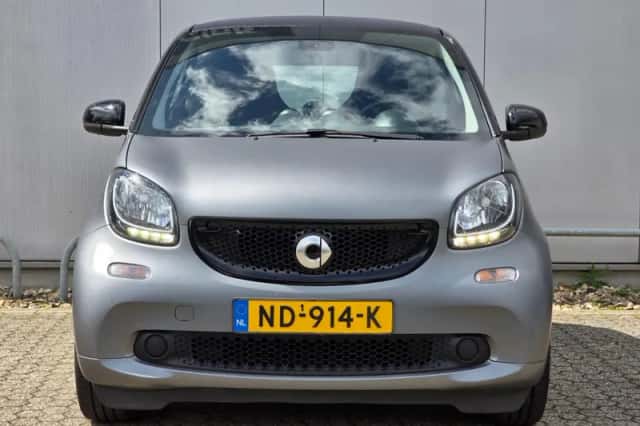 Smart Fortwo (2017) thumbnail 2