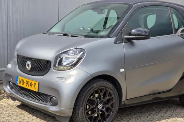 Smart Fortwo (2017) thumbnail 20
