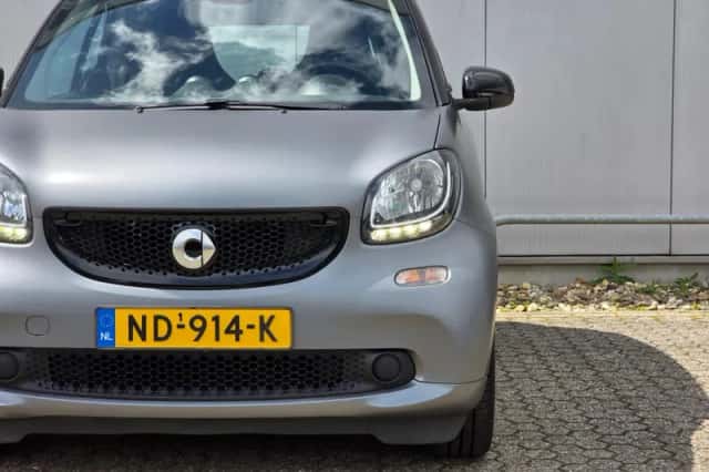Smart Fortwo (2017) thumbnail 21