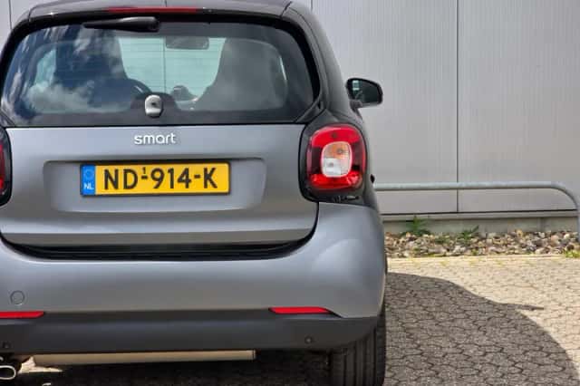 Smart Fortwo (2017) thumbnail 24