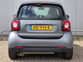 Smart Fortwo (2017) thumbnail 5