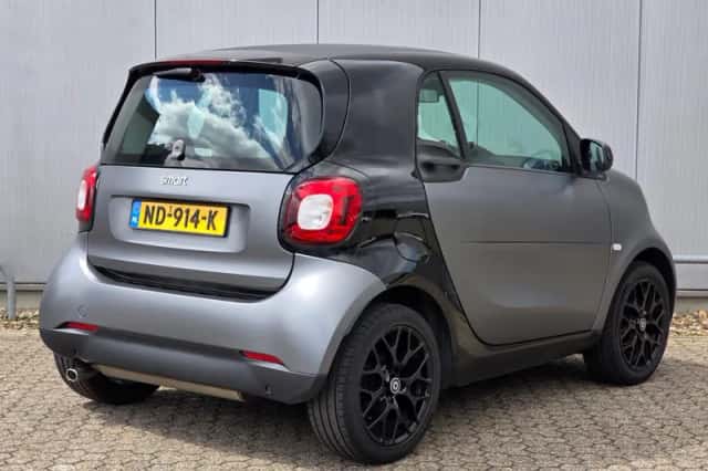 Smart Fortwo (2017) thumbnail 6