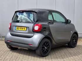 Smart Fortwo (2017) thumbnail 6