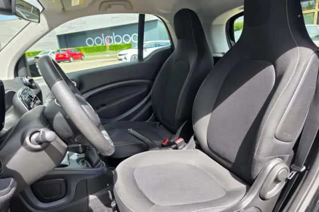 Smart Fortwo (2017) thumbnail 7