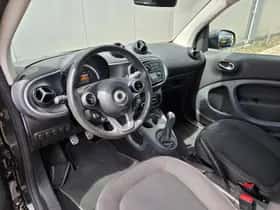 Smart Fortwo (2017) thumbnail 8
