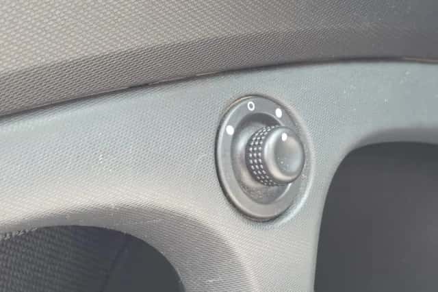 Smart Fortwo (2017) thumbnail 9