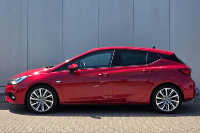 Opel Astra (2019) thumbnail 3