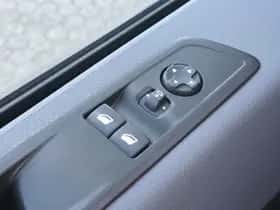 Peugeot Expert (2021) thumbnail 9