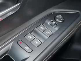 Peugeot 5008 (2023) thumbnail 12