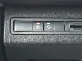 Peugeot 5008 (2023) thumbnail 13