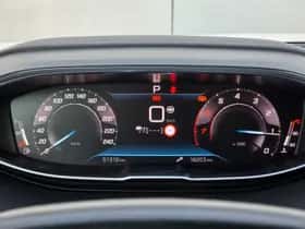 Peugeot 5008 (2023) thumbnail 14