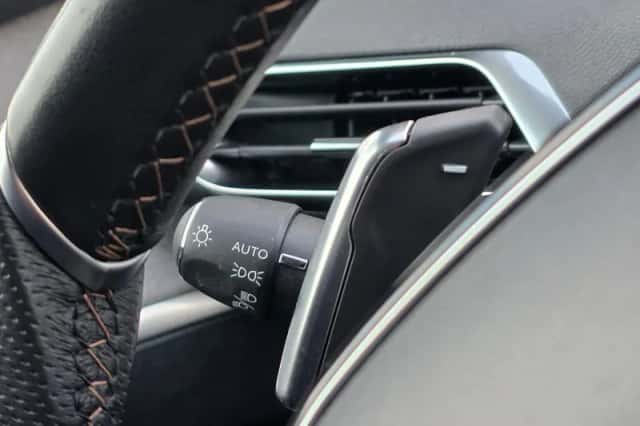Peugeot 5008 (2023) thumbnail 17